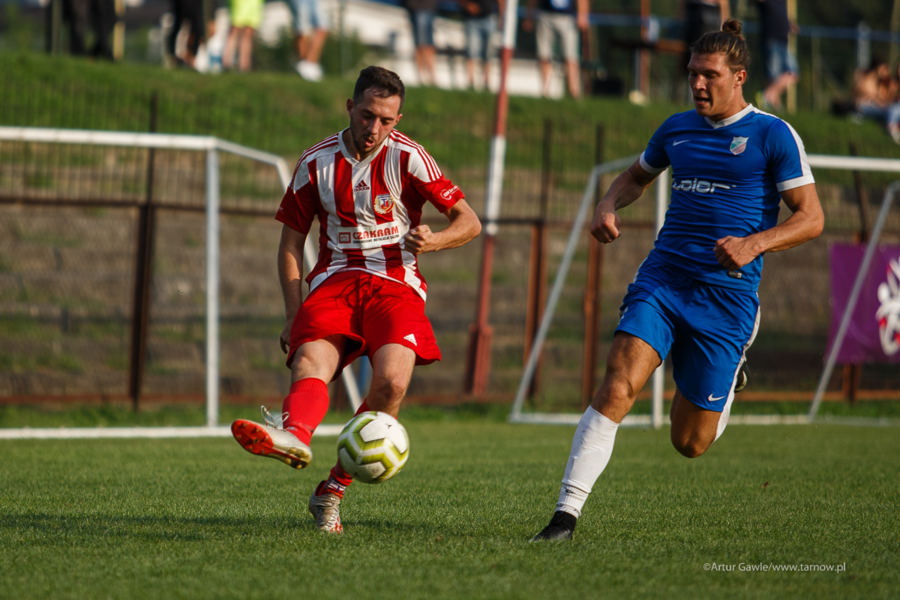 Mecz piłki nożnej: Tarnovia - Wolania Wola Rzędzińska